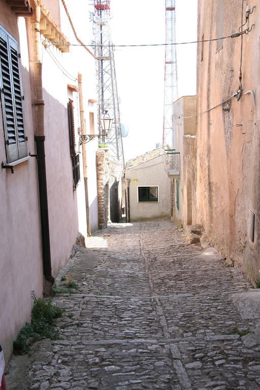 Appartamentino Pomelia Erice Exterior foto